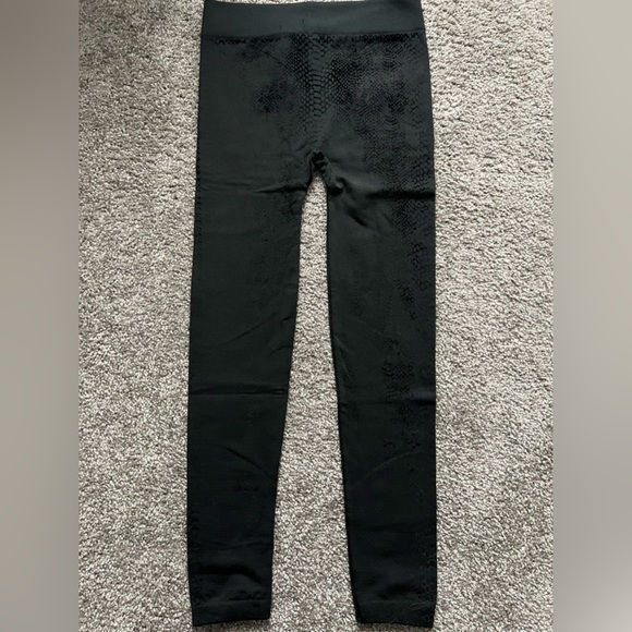 Connection 18 Black Textured Leggings - Picture 5 of 7